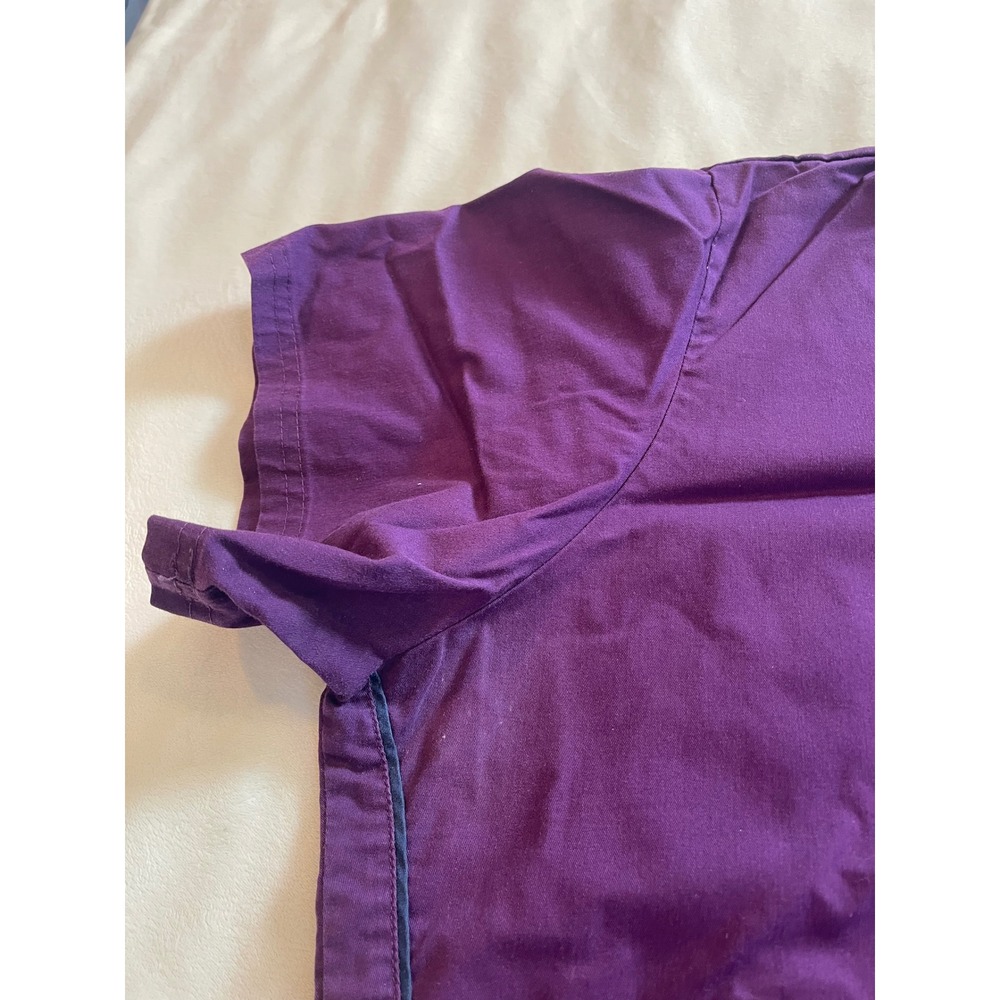 Butter-Soft Stretch Womens Scrub Top 2X Plum Purple Navy Trim V-Neck Pockets - Picture 8 of 10
